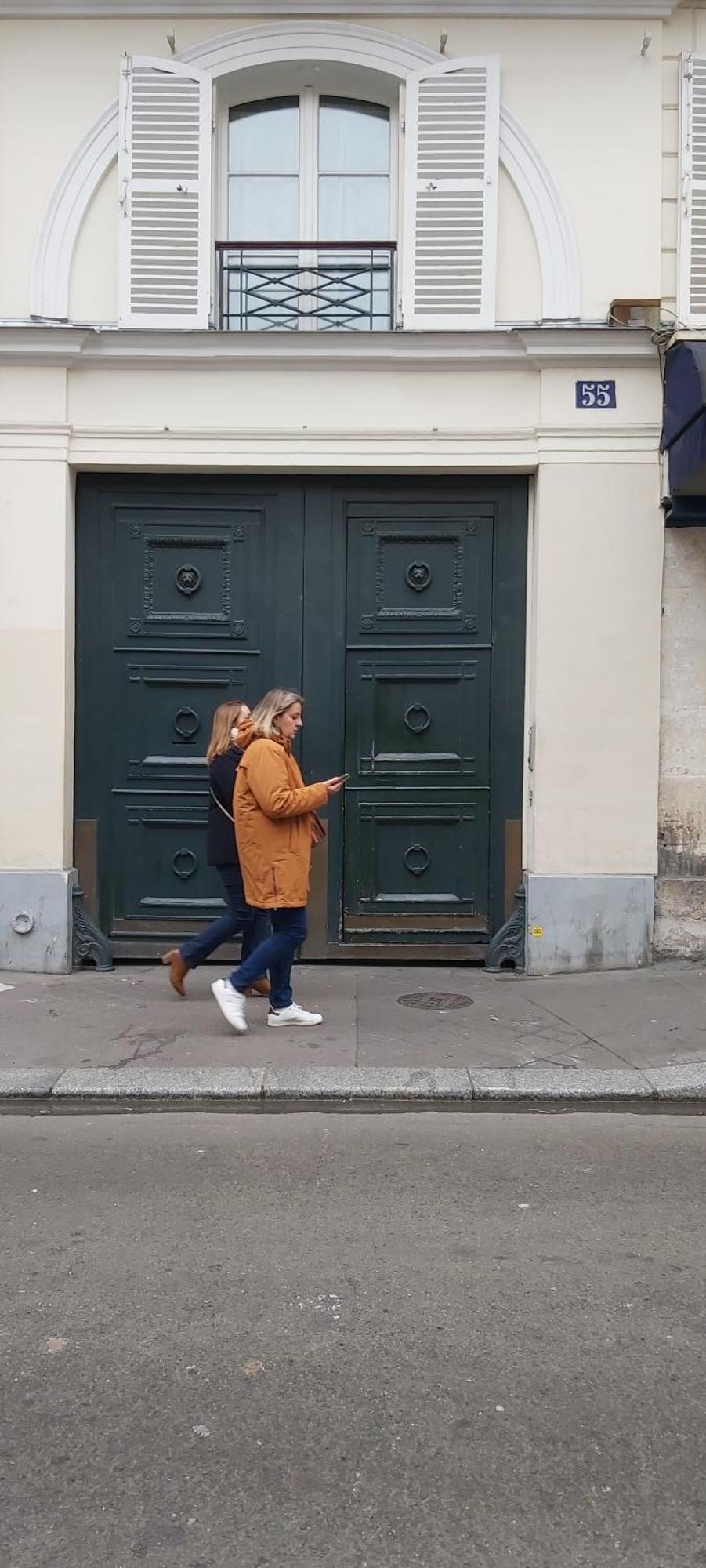 Appartement Pres Du Gare Du L'est Parijs